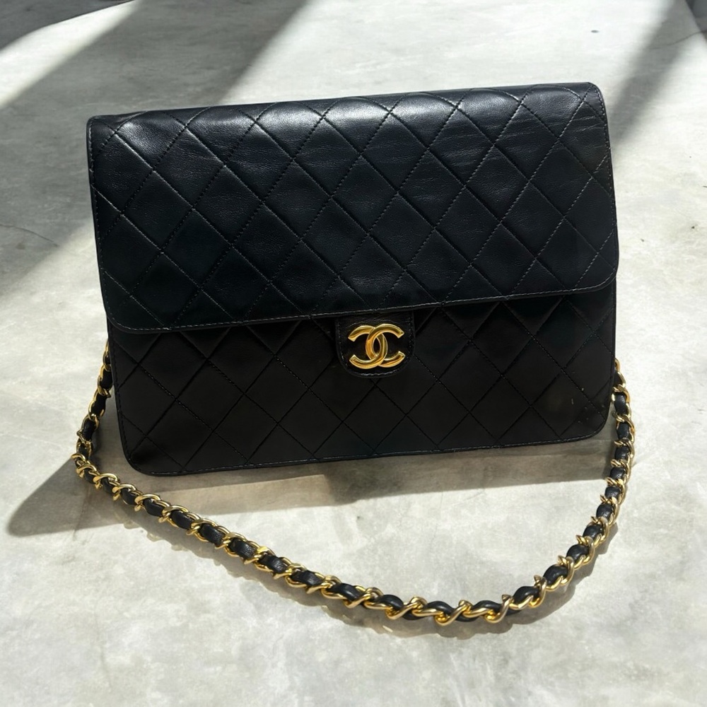 Vintage CHANEL Single Flap Bag